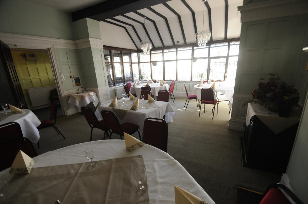 Royal Oak Hotel Hawkhurst Ngoại thất bức ảnh